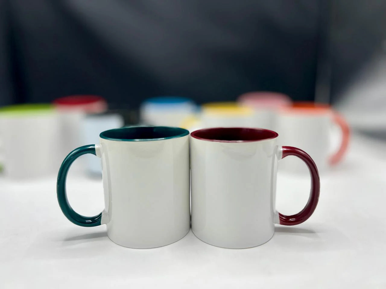  Ceramic mug with colored handle