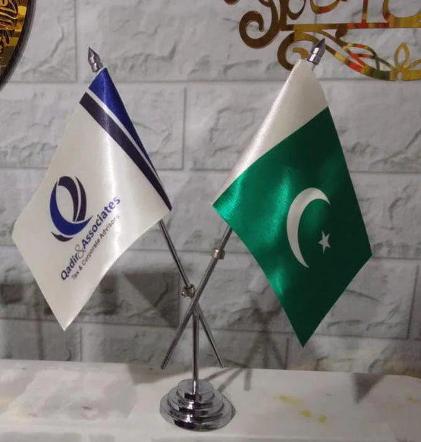 Double table flag with X heavy base and double-sided silk printing, customizable.